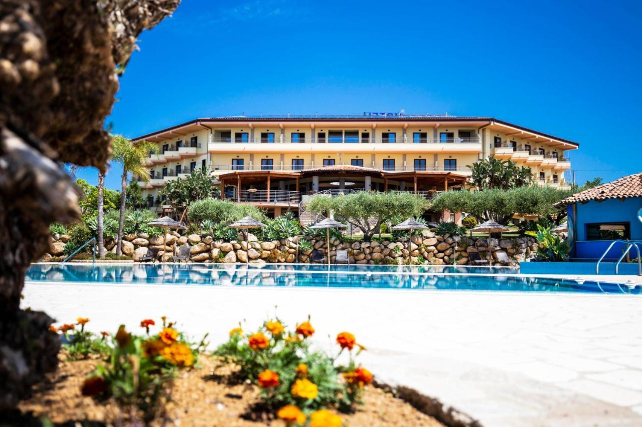 Hotel Santa Chiara Capo Vaticano Esterno foto