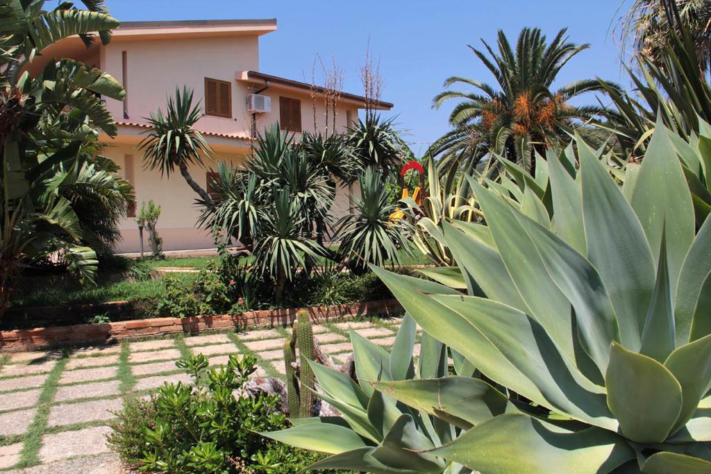 Hotel Santa Chiara Capo Vaticano Esterno foto