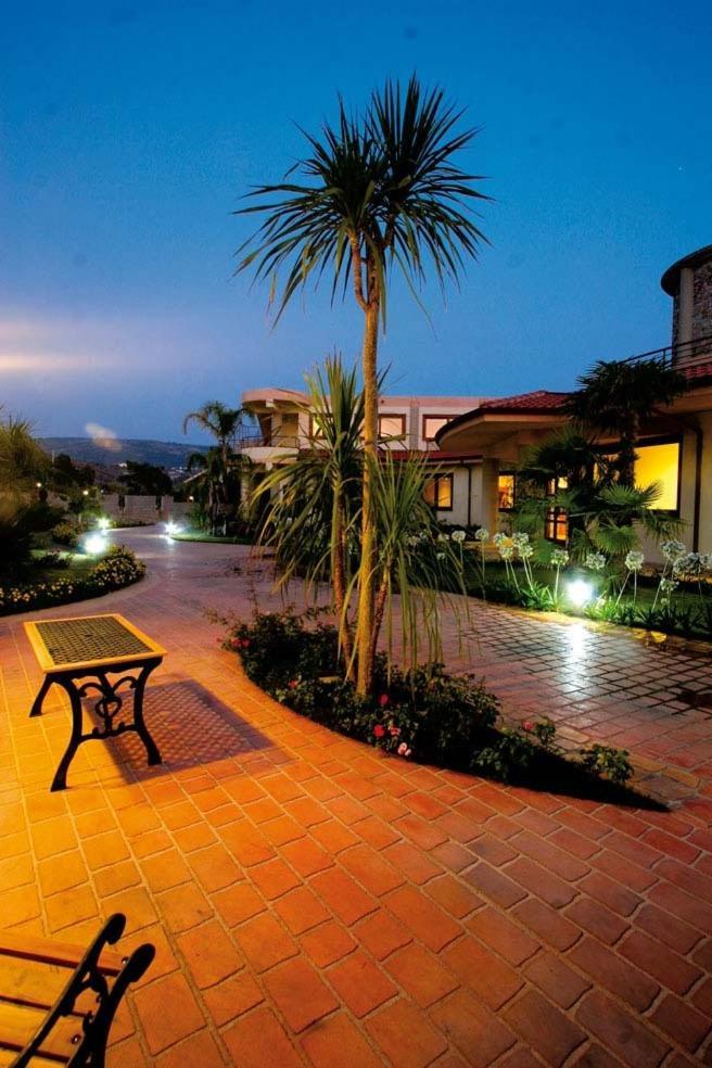 Hotel Santa Chiara Capo Vaticano Esterno foto