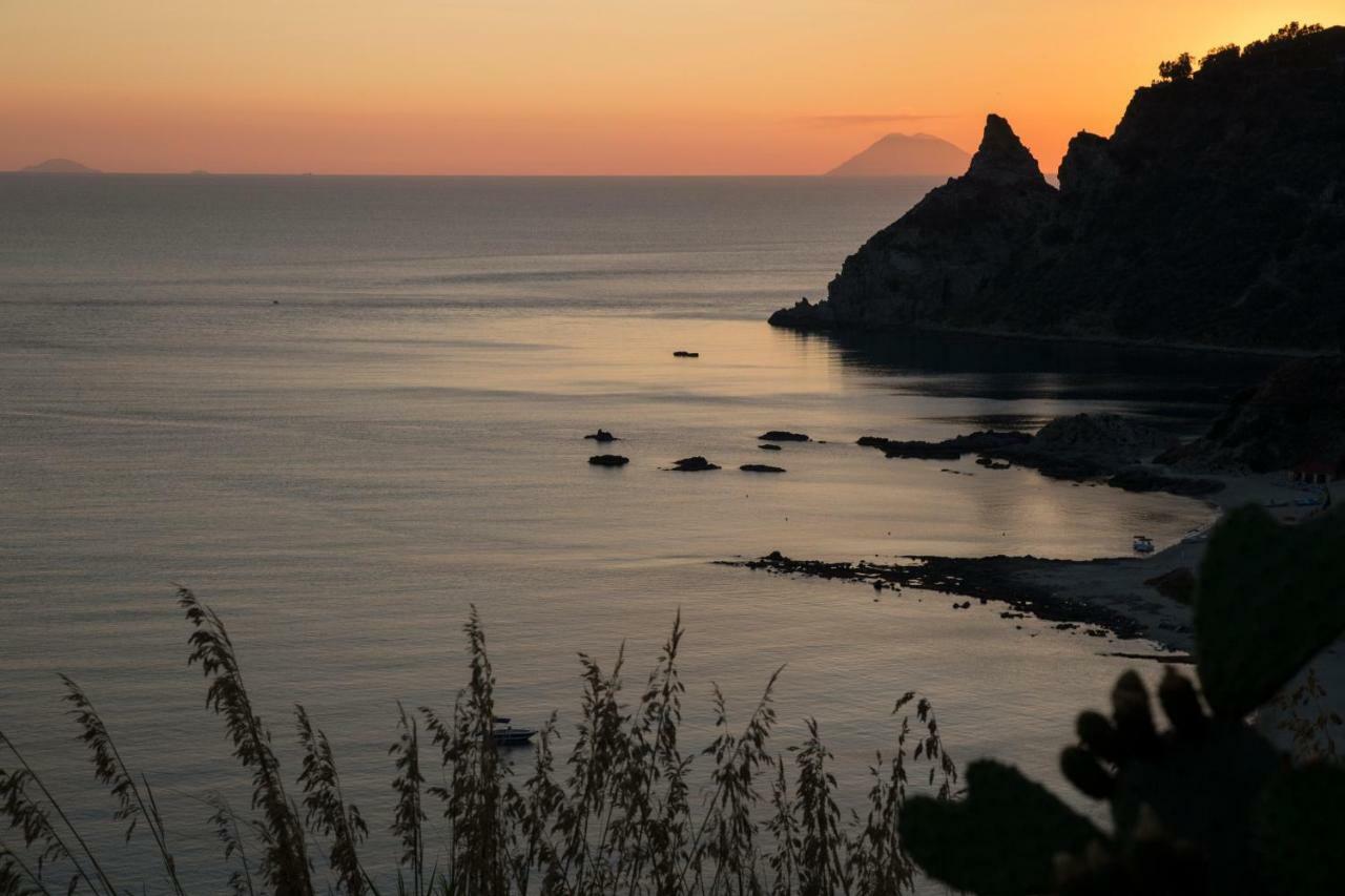 Hotel Santa Chiara Capo Vaticano Esterno foto
